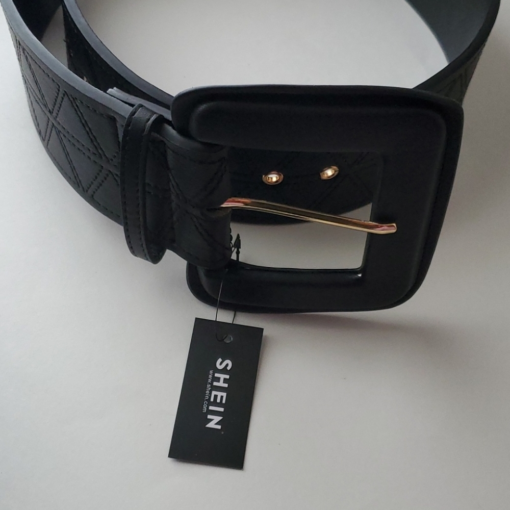 SHEIN Beautiful Black Belt w/gold detailing